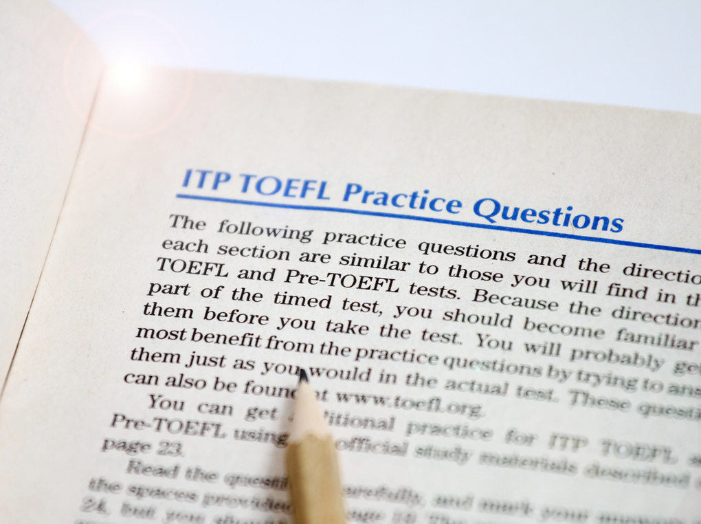 TOEFL参考書おすすめ15選｜過去問・リーディング・ライティング対策に！口コミも