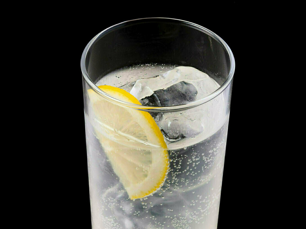 レモン強炭酸水の人気おすすめ8選【爽快感を楽しむなら】無糖・ラベルレスなど