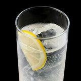 レモン強炭酸水の人気おすすめ8選【爽快感を楽しむなら】無糖・ラベルレスなど！