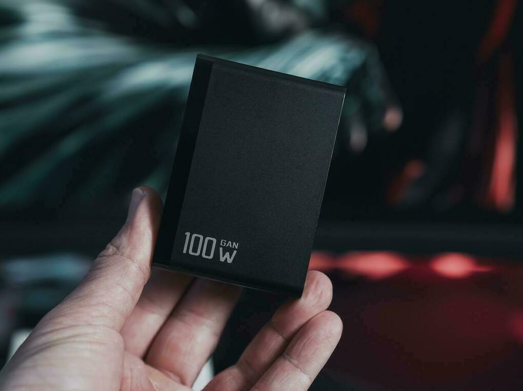小型のUSB充電器人気おすすめ16選！PC・スマホに！ 急速対応・薄型など