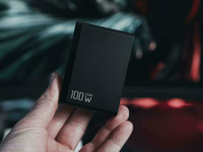 小型のUSB充電器人気おすすめ16選！PC・スマホに！ 急速対応・薄型など