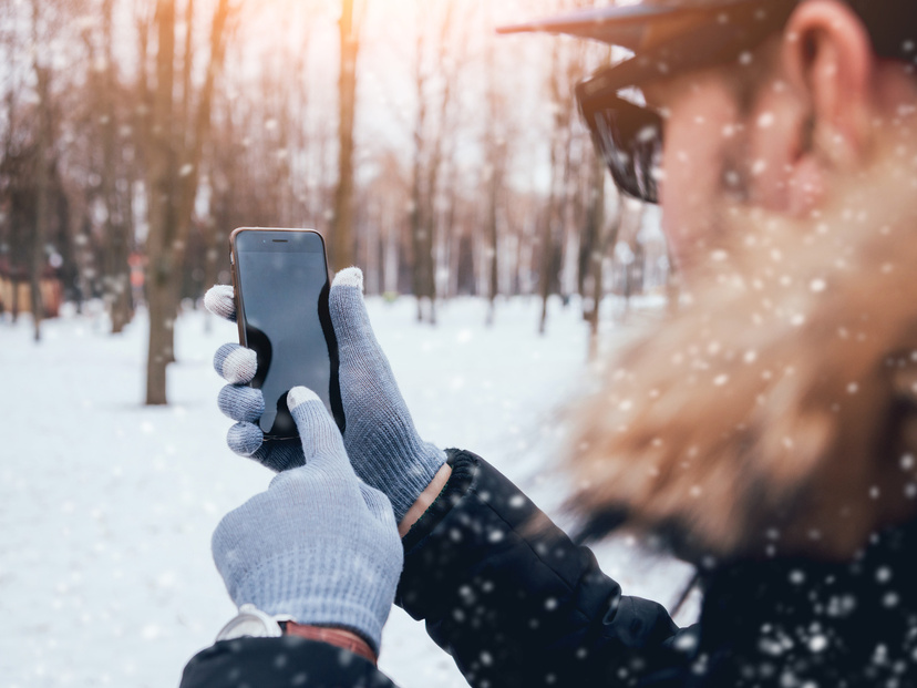 手袋買うなら”スマホ対応”がおすすめ！とにかく使い勝手抜群！