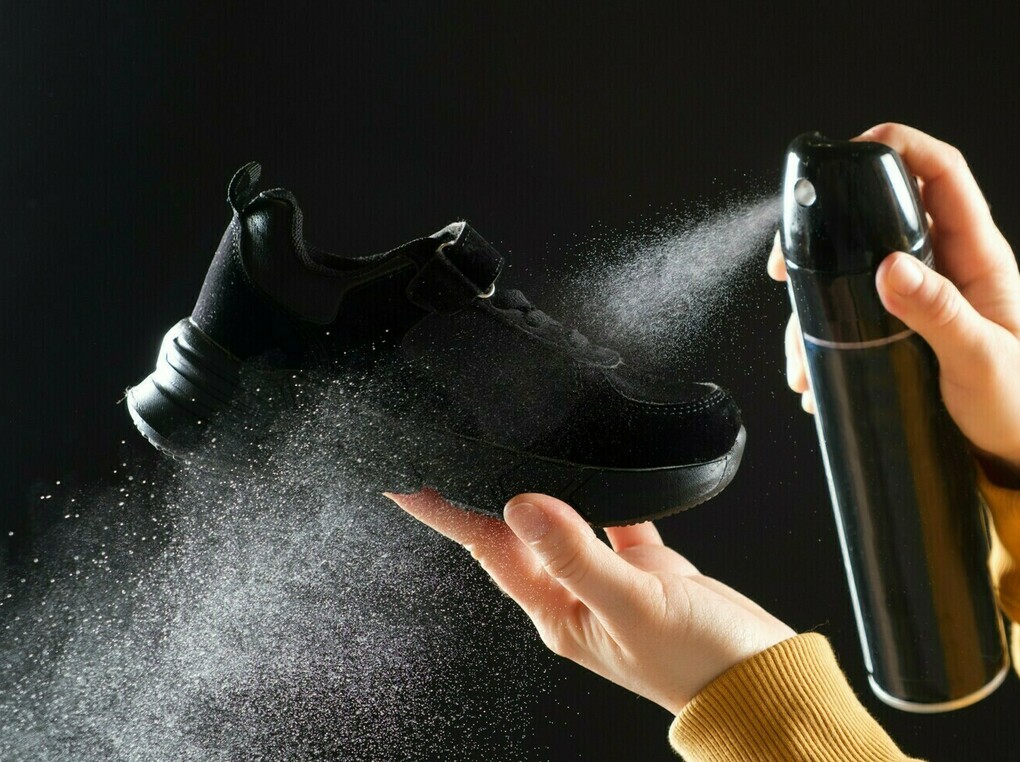 スニーカー向け靴用防水スプレーおすすめ5選｜大切な靴の汚れ防止に！