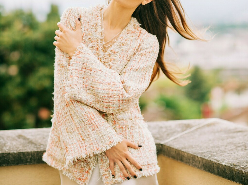 旬の「ツイードジャケット」を着こなすには？大人女子におすすめの春コーデをご紹介