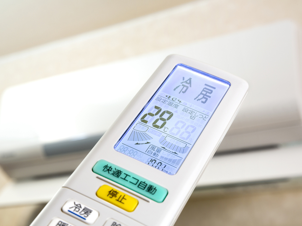 エアコンの設定温度は何℃がベスト？節電方法と快適に過ごすコツとは