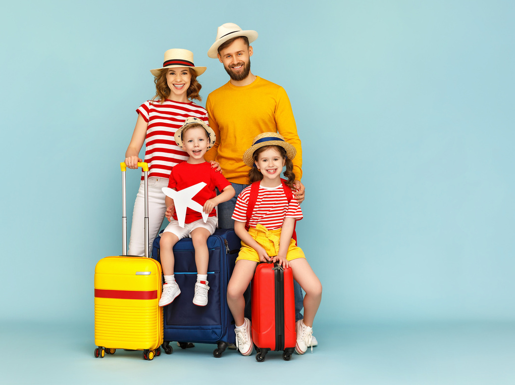 子供との飛行機旅行に人気のフットレストおすすめ7選【機内持ち込みOK】子供も親も快適