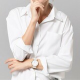  【アラサー必見】オシャレな「白シャツ」特集｜春夏コーデの鮮度をアップ！