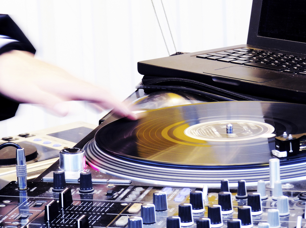 スクラッチターンテーブル人気おすすめ9選！DJプレイ・レコードのリスニング用に