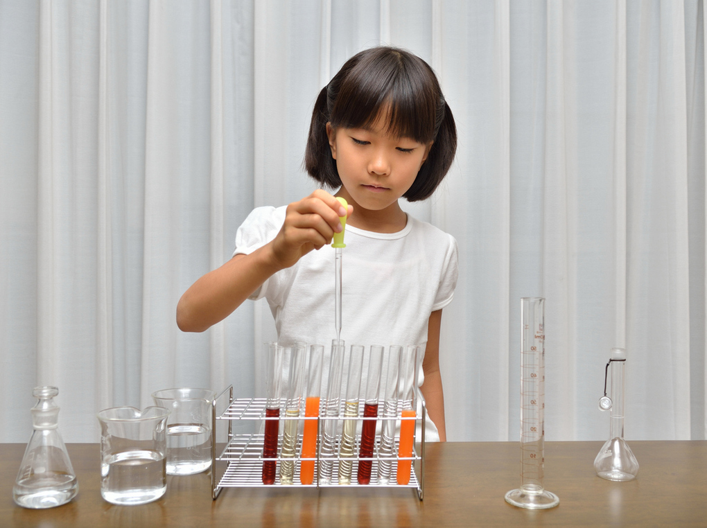 小学生に人気の自由研究キットおすすめ11選【1年生～6年生まで】工作・実験など