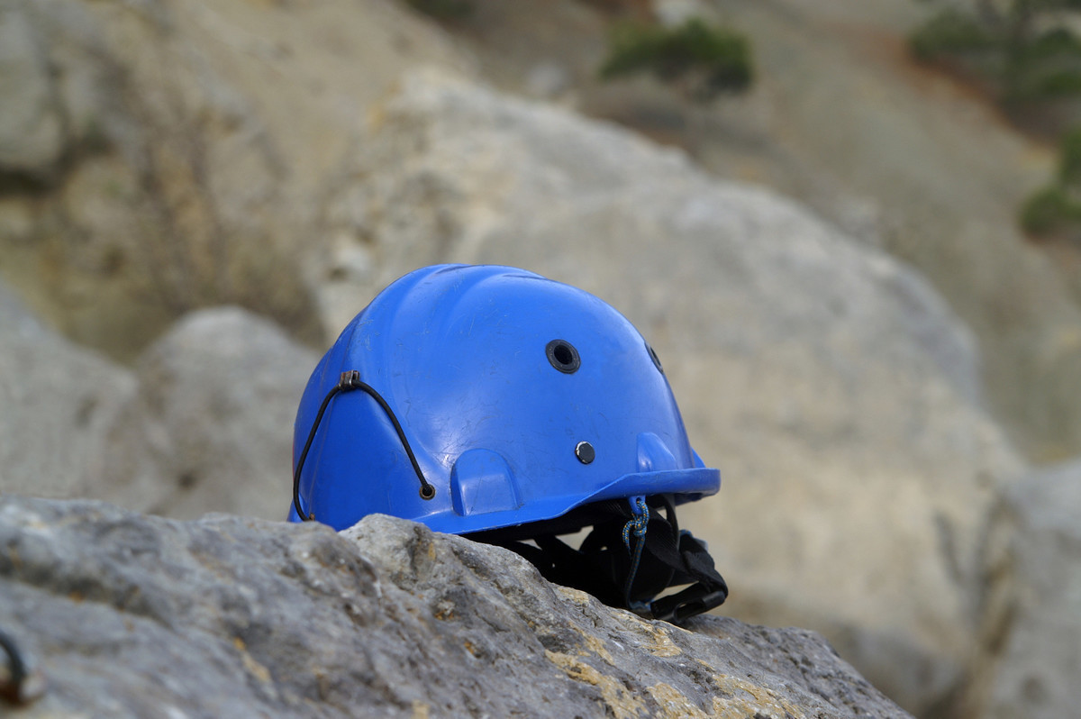 登山用ヘルメットおすすめ10選｜グリベル、マムート、安全基準規格適合 