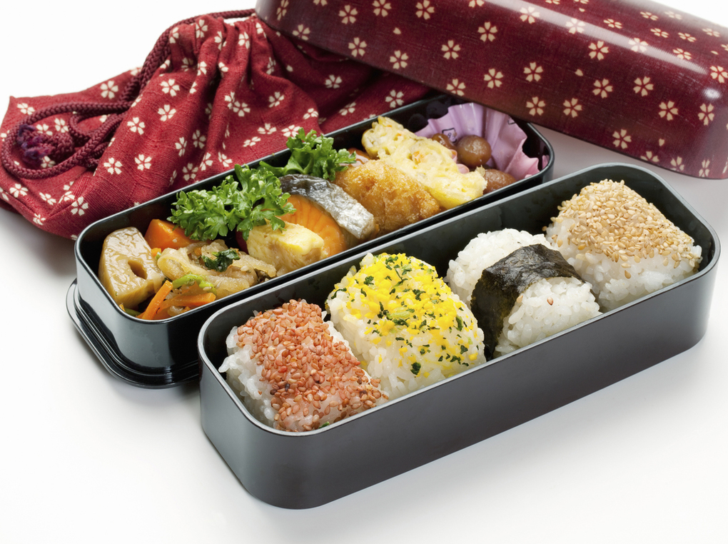 お弁当向け冷凍食品人気おすすめ34選【時短で便利】自然解凍でそのまま使えるものも