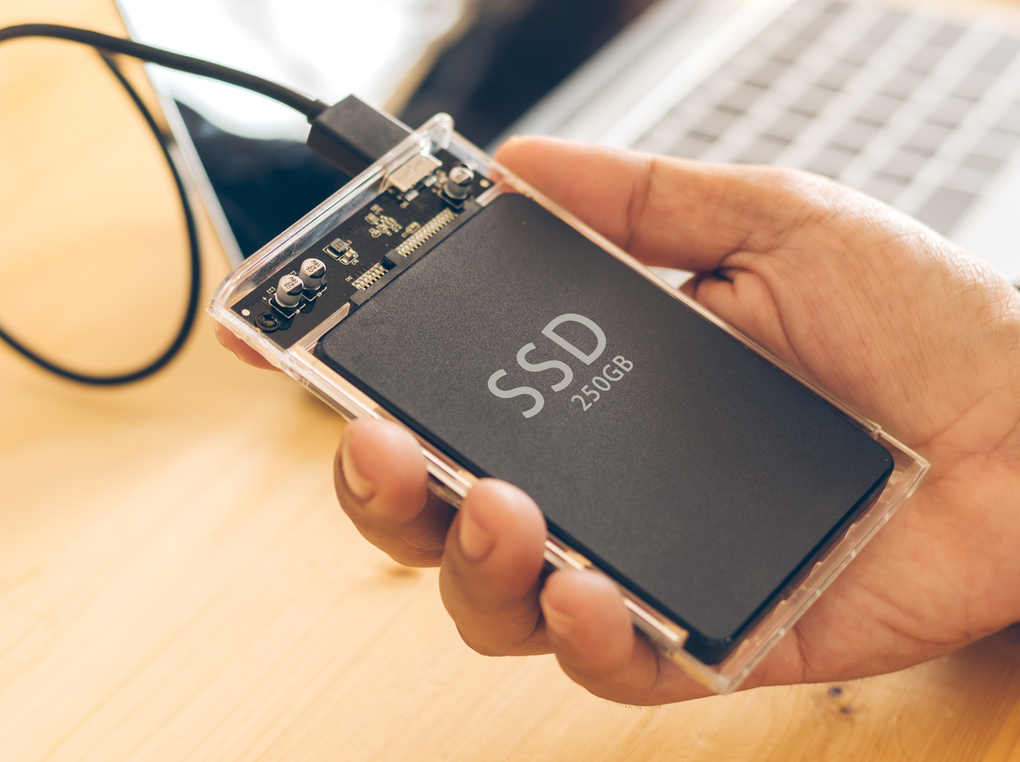 ポータブル外付けSSD人気おすすめ9選【超小型・高速・大容量】スマホ対応も