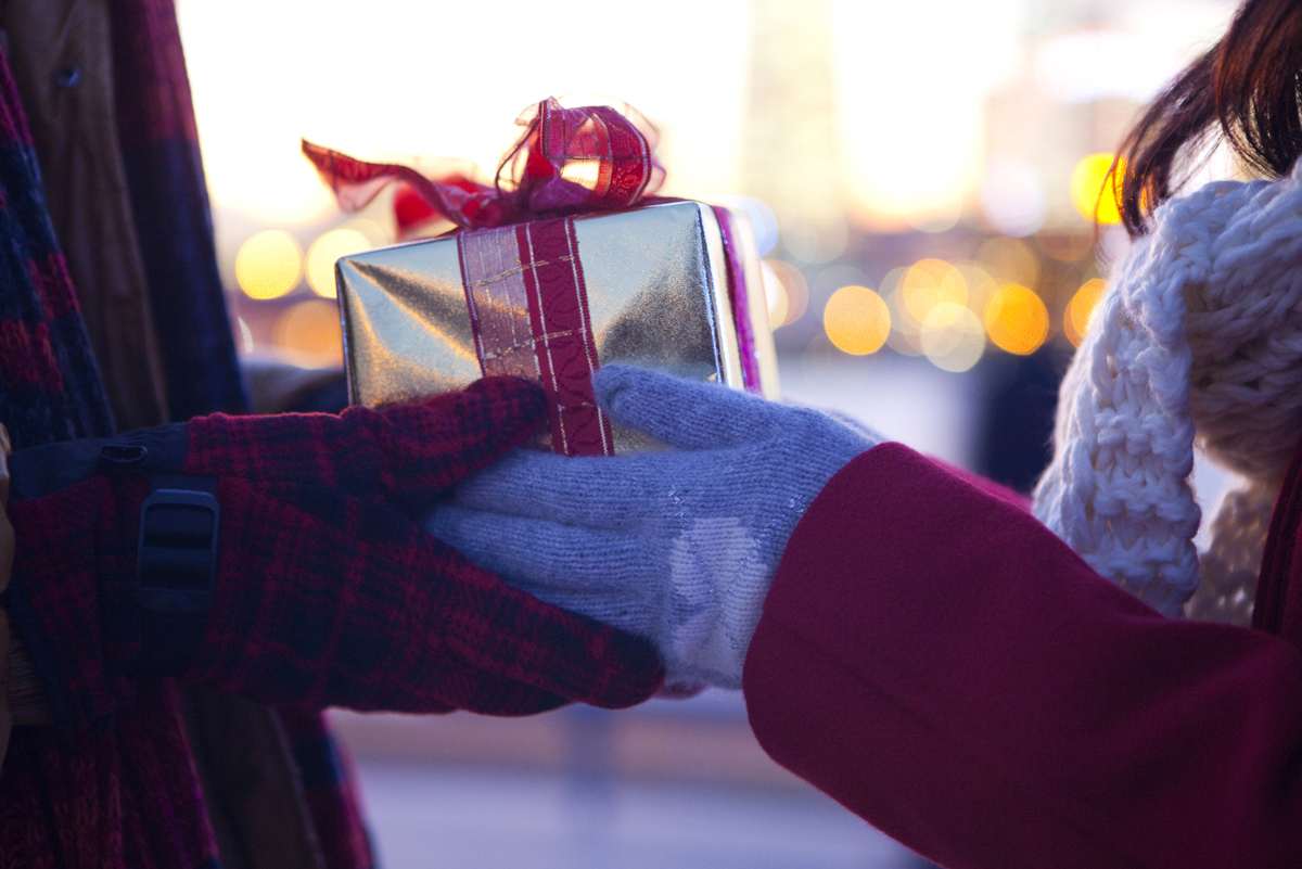 男性が喜ぶクリスマスプレゼントおすすめ32選 ブランド品や相場も紹介 マイナビおすすめナビ