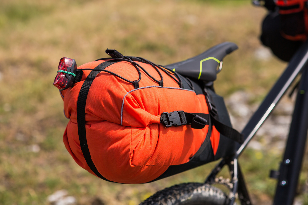 ロードバイク用サドルバッグおすすめ12選｜バッグの選び方と特徴をタイプ別に紹介 | マイナビおすすめナビ
