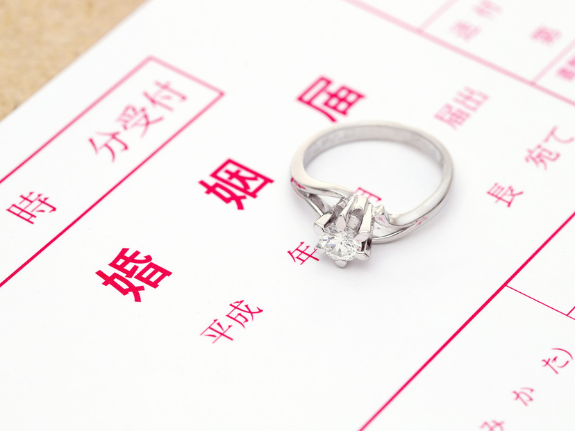 デザイン婚姻届人気おすすめ22選！おしゃれなイラストやかわいいキャラクターも