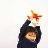 飛行機おもちゃのおすすめ17選｜組み立て・模型・セット、飛ぶタイプ、音や光が出るものも！