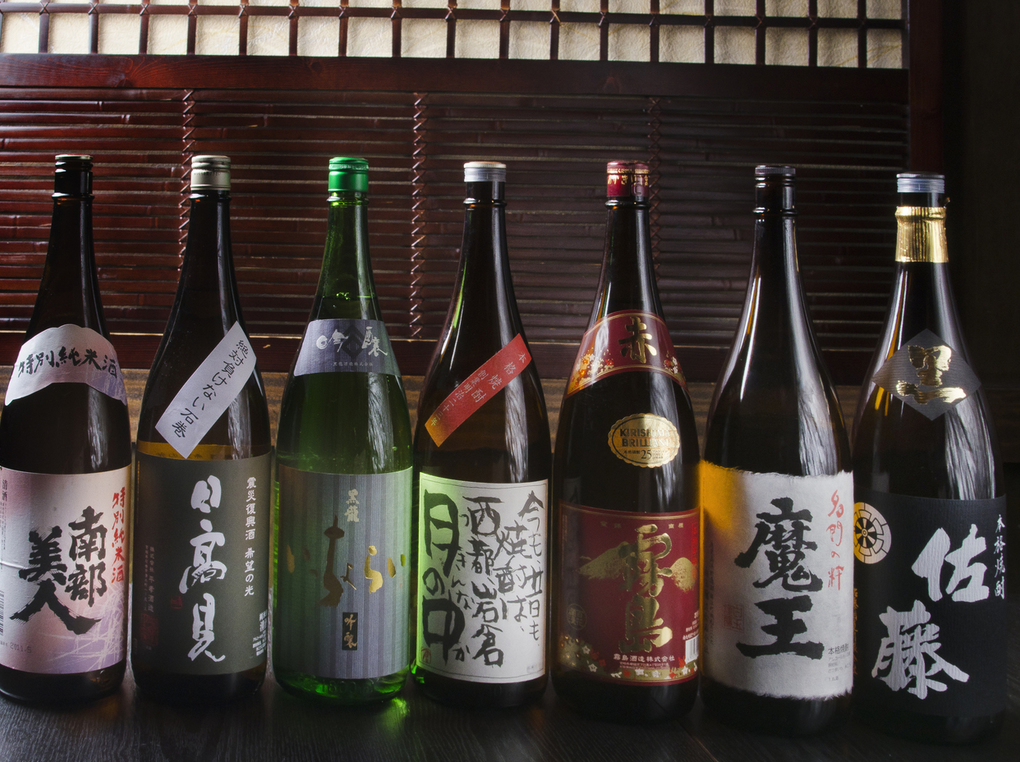 米焼酎おすすめ20選｜日本酒との違いを解説【しろ・鳥飼、おいしい飲み方も】