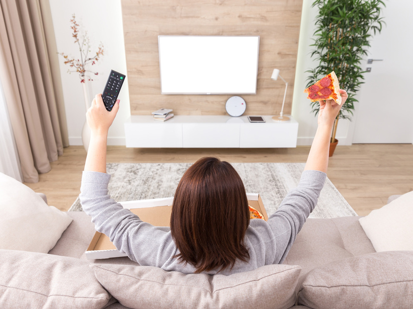 テレビ枕の人気おすすめ12選！寝ながらテレビ！クッションや座椅子になる商品も