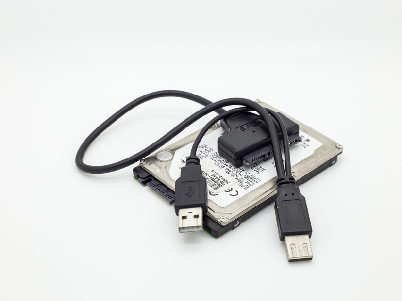 SATA USB変換アダプタ人気おすすめ7選！2.5/3.5インチに使える商品をご紹介