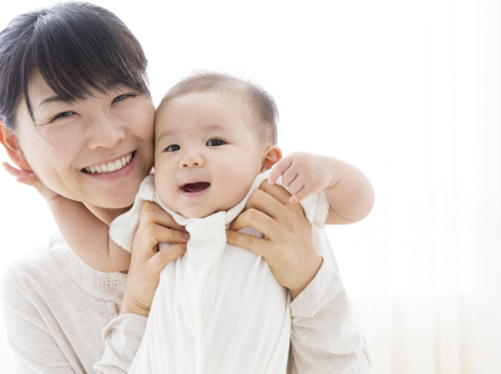 出産内祝いの人気おすすめ27選【カタログギフトやお菓子が人気】マナーも解説