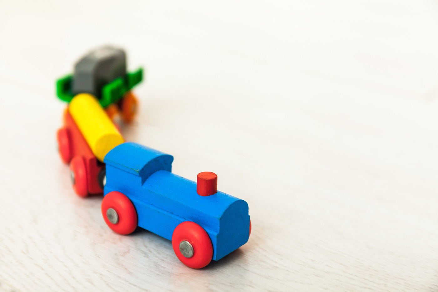 電車おもちゃのおすすめ人気16選【1～3歳、6歳以上など年齢別に】知育にも！ | マイナビおすすめナビ