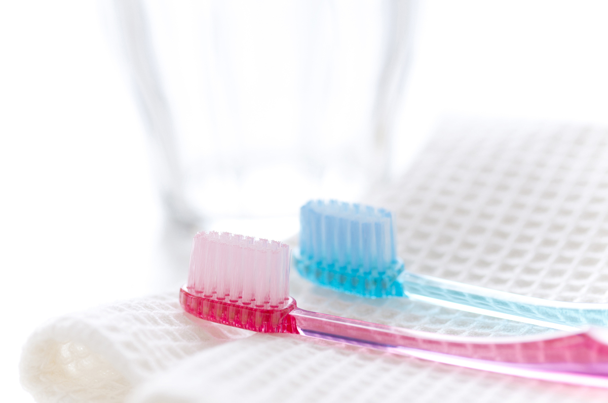 手磨き用歯ブラシおすすめ32選｜正しい持ち方や磨き方、交換時期についても解説 | マイナビおすすめナビ