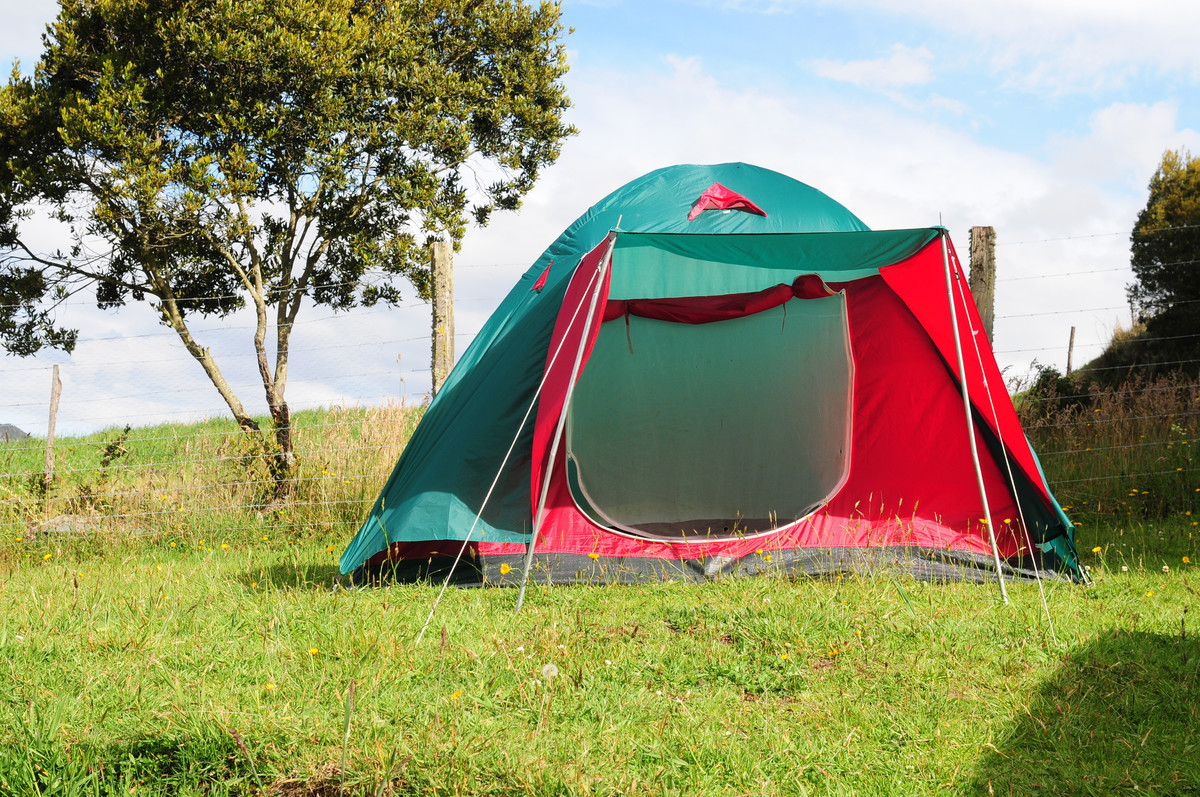 キャンプ用テントおすすめ15選｜ワンタッチテントやコールマンなども 