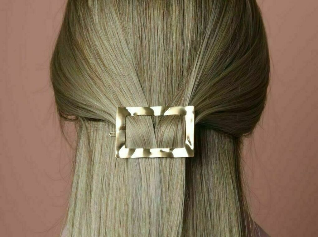 市販のアッシュヘアカラーおすすめ13選【グレー・ブルー・ピンクなど】自宅で簡単セルフカラー