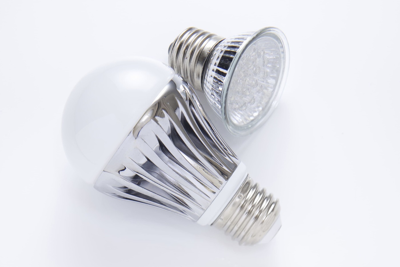 LED電球のおすすめ21選｜人感センサー搭載、スマートスピーカー対応など | マイナビおすすめナビ