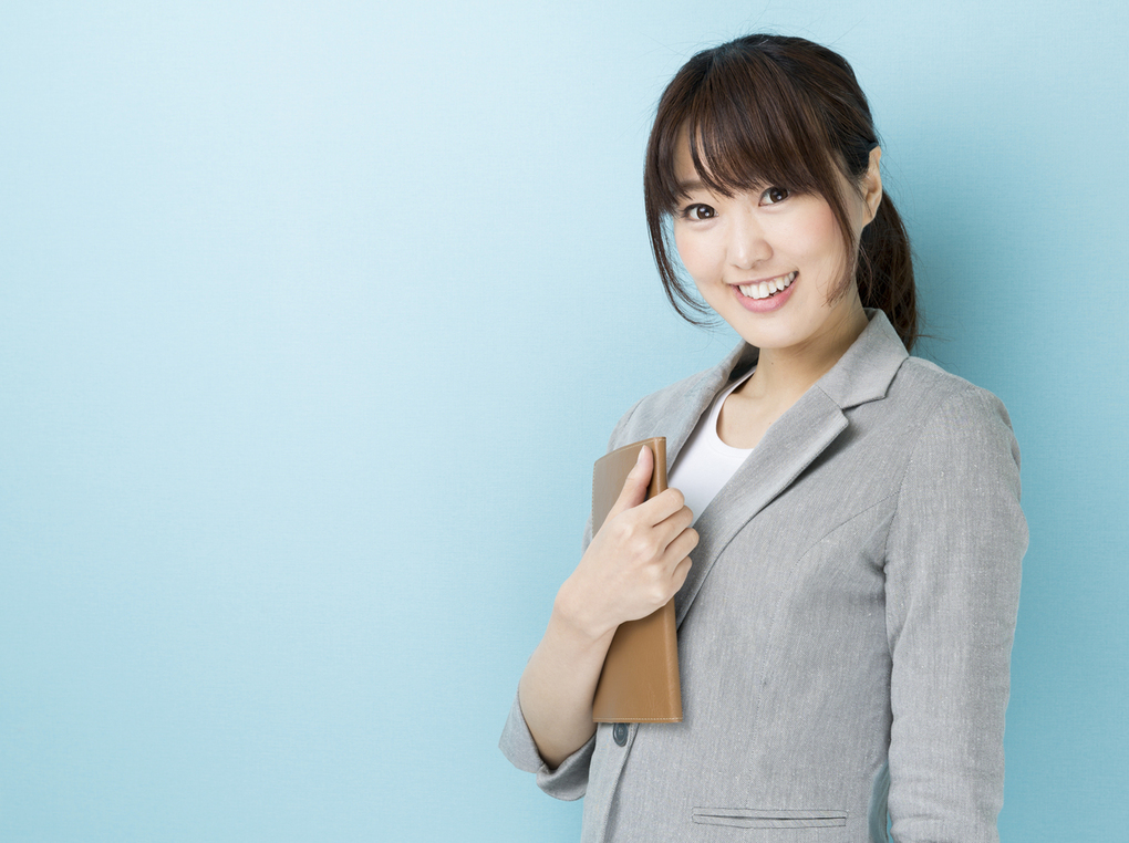 春は、伸縮自在のジャージ素材のジャケットを快適に着こなそう！