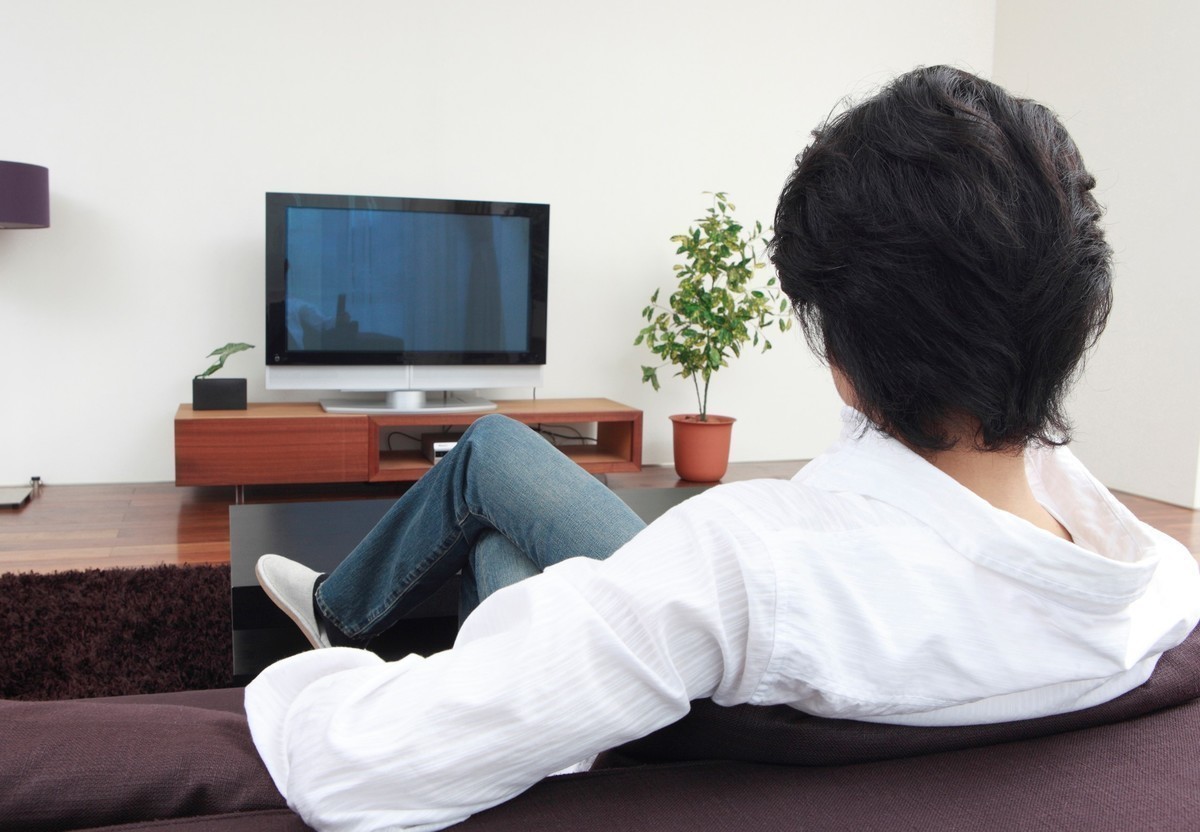 一人暮らし向けテレビのおすすめ10選｜部屋に合ったサイズや選び方など | マイナビおすすめナビ