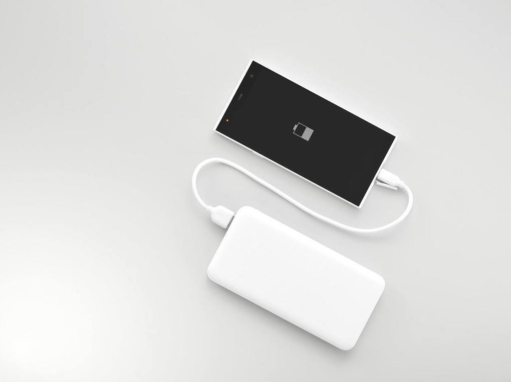 【旅行・出張のマストハブアイテム】小型モバイルバッテリーのおすすめ8選｜コンパクトサイズで大容量！