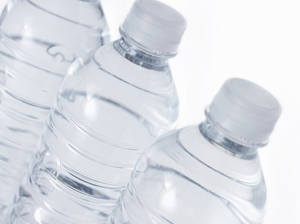 【500ml】水（ミネラルウォーター）の人気おすすめ10選！産地・硬度・成分の違いも解説