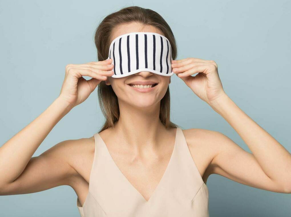 睡眠用アイマスクの人気おすすめ7選【遮光&リラックス】睡眠の質を上げよう！