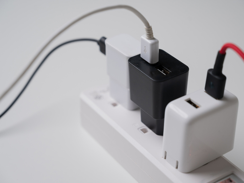 マグネット付きの電源タップ人気おすすめ7選！USB付きや長さ1mのコンパクトな商品