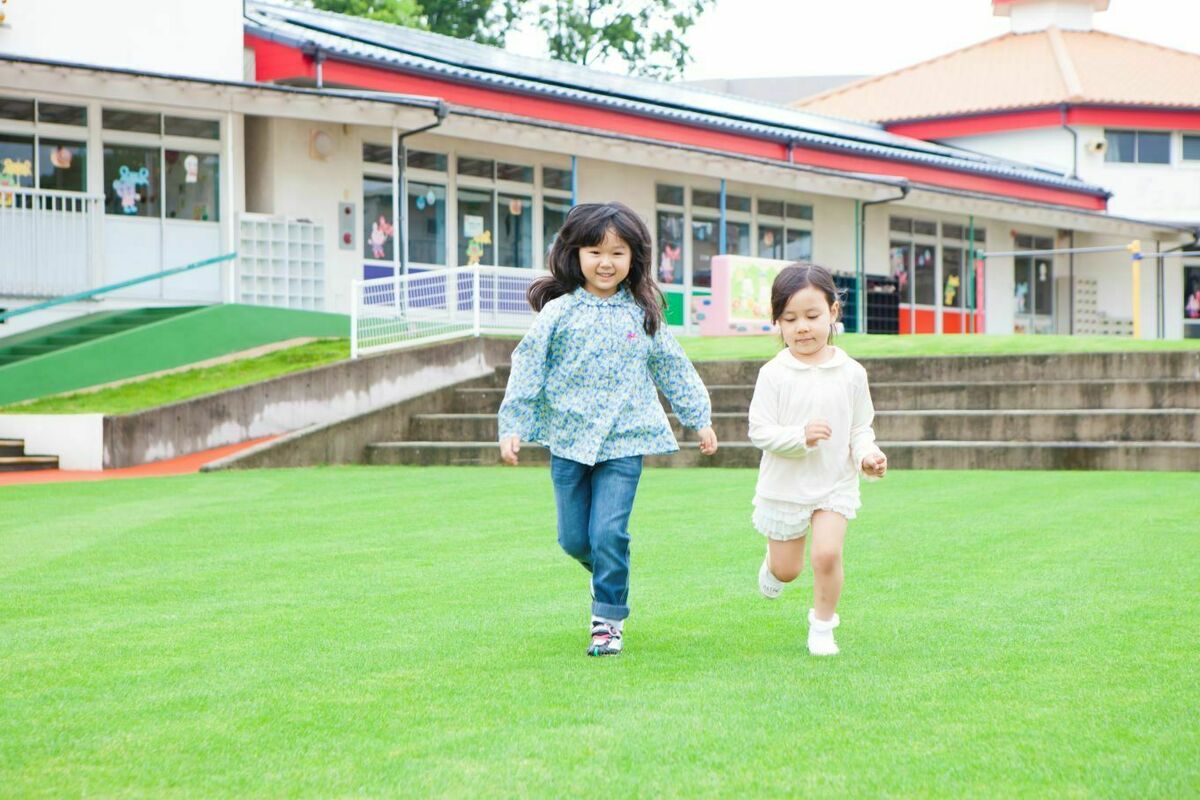 幼稚園・保育園用スニーカーおすすめ10選【着脱がラク】足にやさしい靴