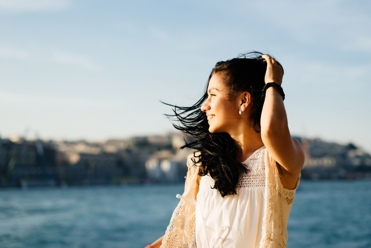 旅行中も美髪キープ！外出先でのヘアケア指南 - ヘアオイルやトリートメントの持ち運び方法