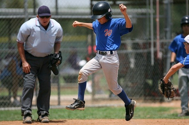 少年野球用スパイクおすすめ11選｜ 規定や子どもの足に合うものを選ぼう | マイナビおすすめナビ