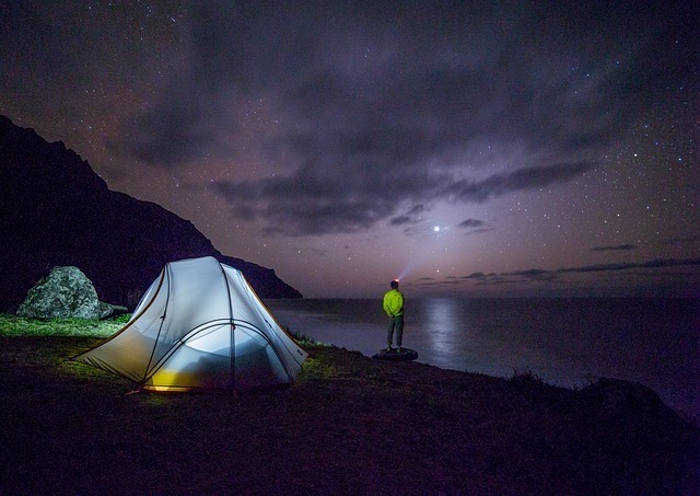 ヘッドライトおすすめ20選【登山や釣り非常用に】高輝度LEDや充電式、子供用も | マイナビおすすめナビ