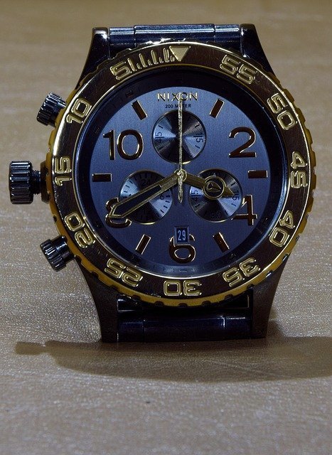 ニクソンの腕時計おすすめ12選 メンズ レディース サーファー向け防水モデルも マイナビおすすめナビ