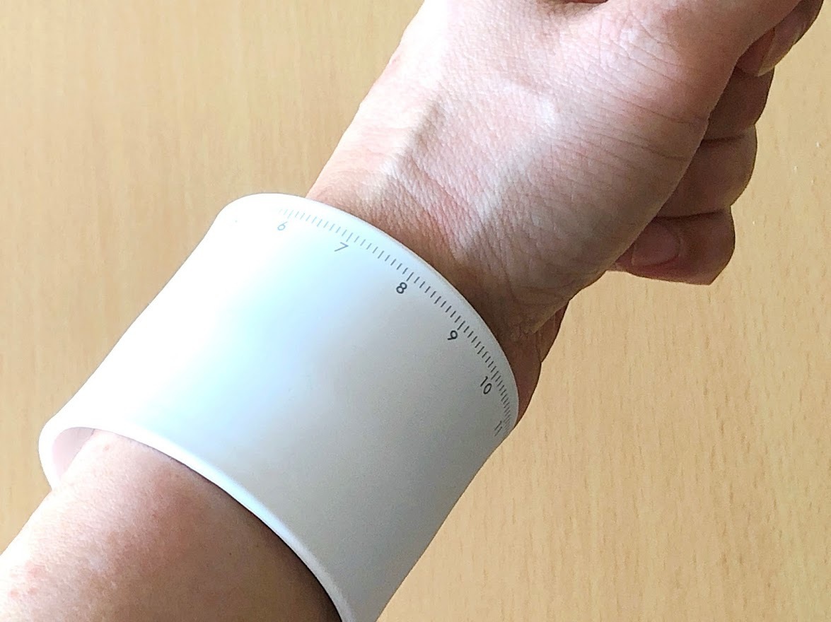 書いて消して何度も使える！ 『wemo ウェアラブルメモ』の便利さや機能性と使い心地を検証レビュー | マイナビおすすめナビ